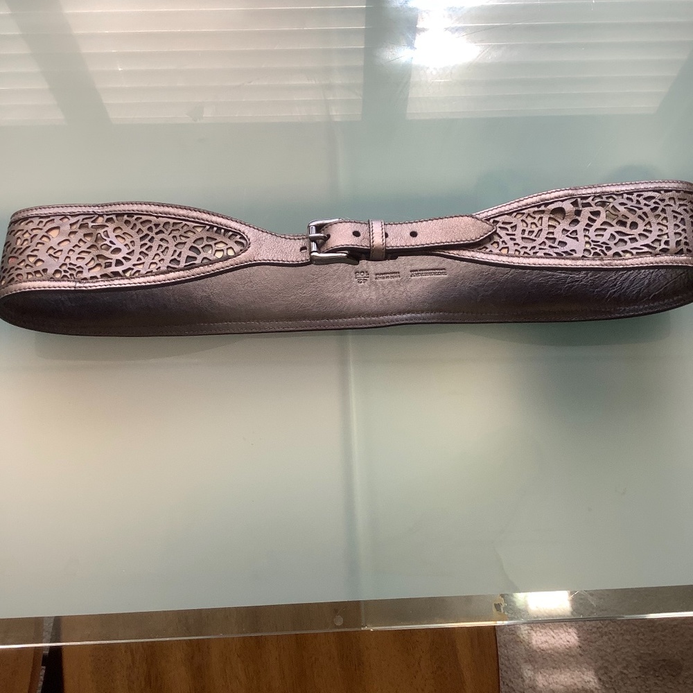 Burberry  leather lattice belt